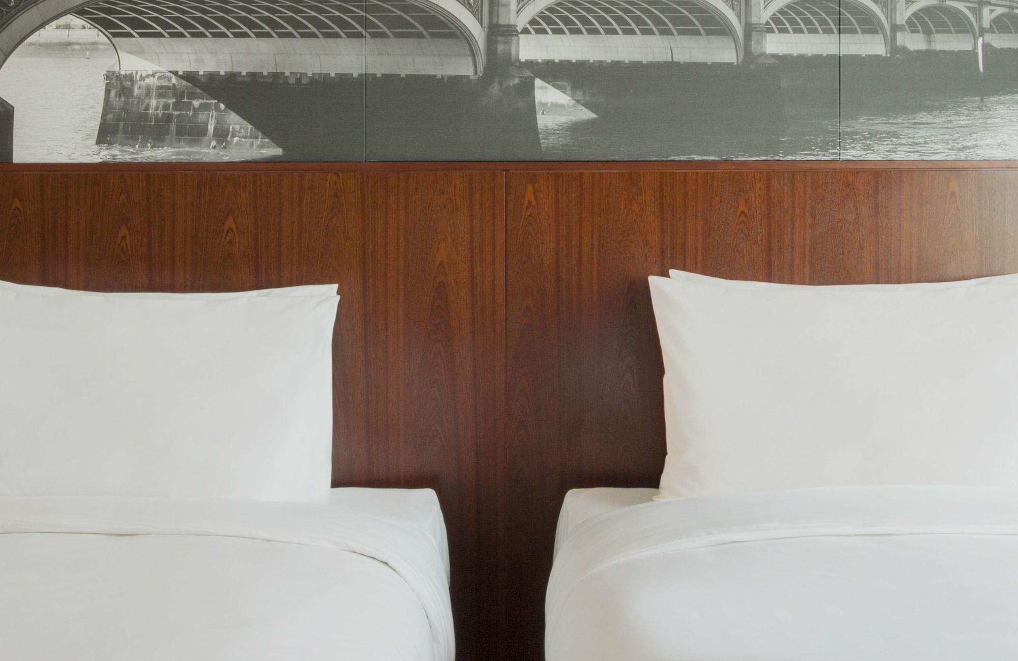 Hyatt Place West London Hayes ヒースロー エクステリア 写真