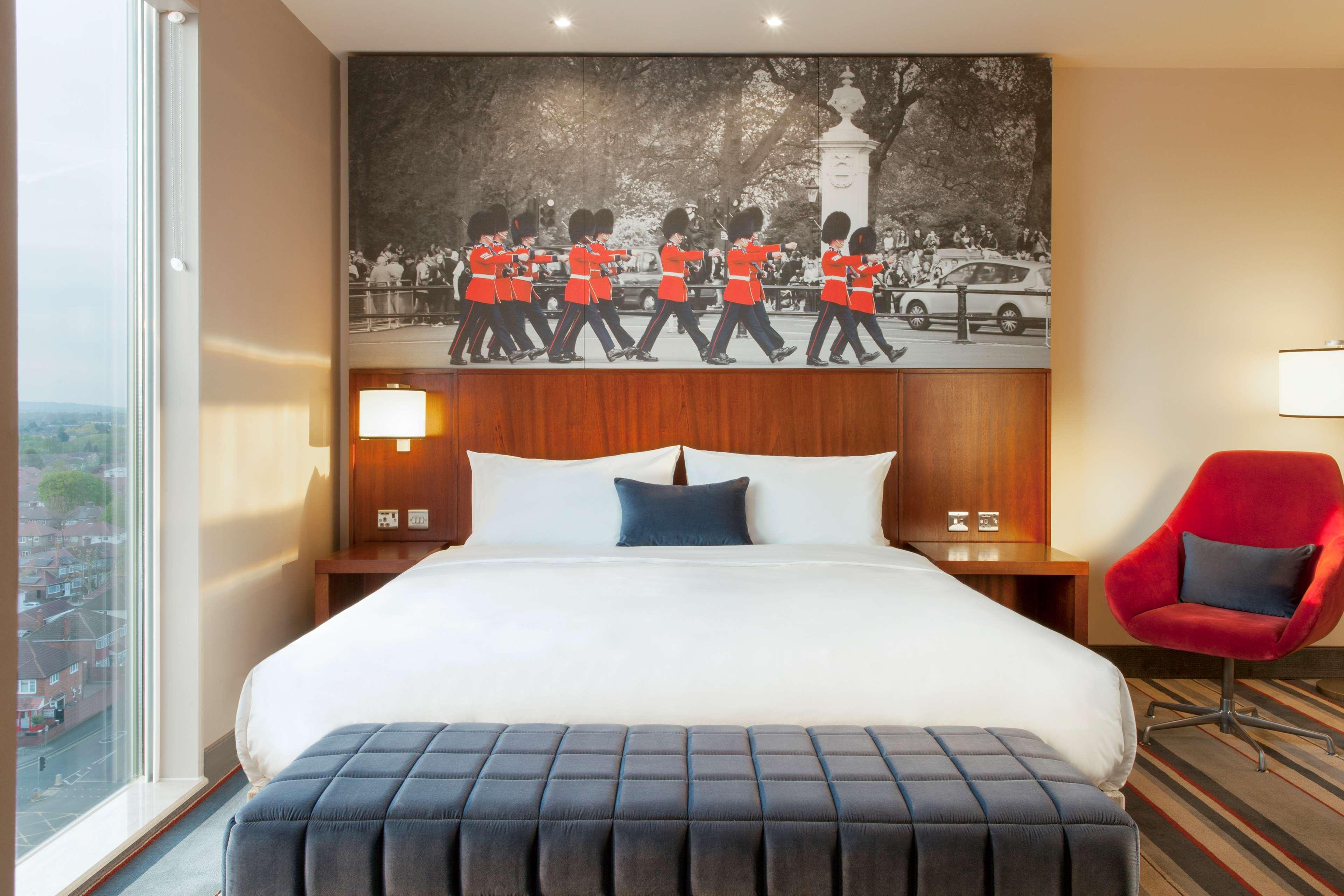 Hyatt Place West London Hayes ヒースロー エクステリア 写真
